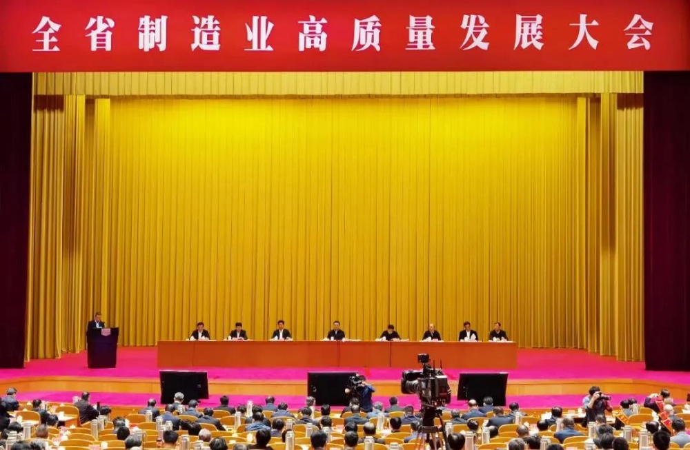红龙poker官网-全新玩家福利打算,助你急剧融入扑克世界