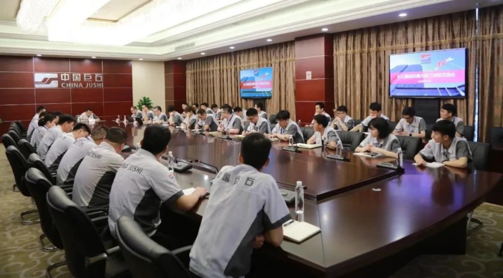红龙poker官网-全新玩家福利打算,助你急剧融入扑克世界