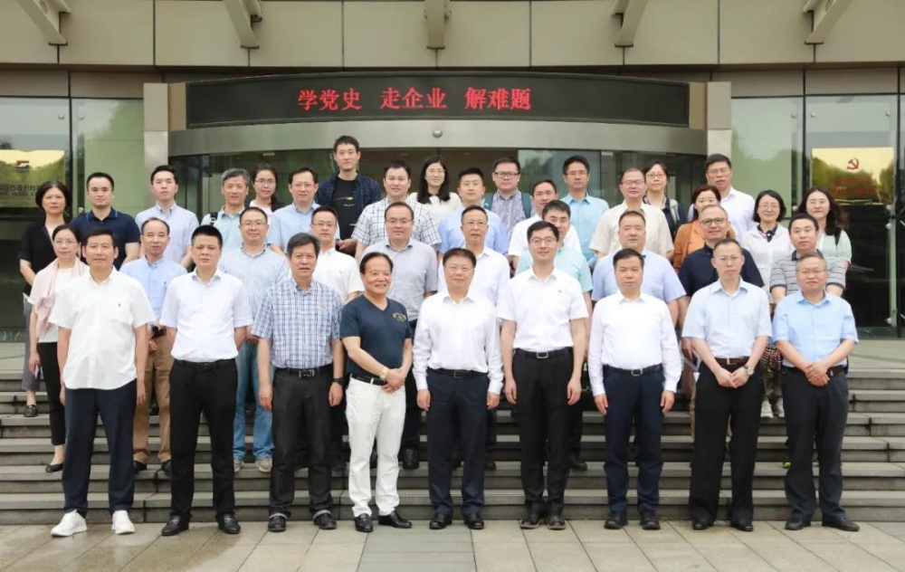 红龙poker官网-全新玩家福利打算,助你急剧融入扑克世界