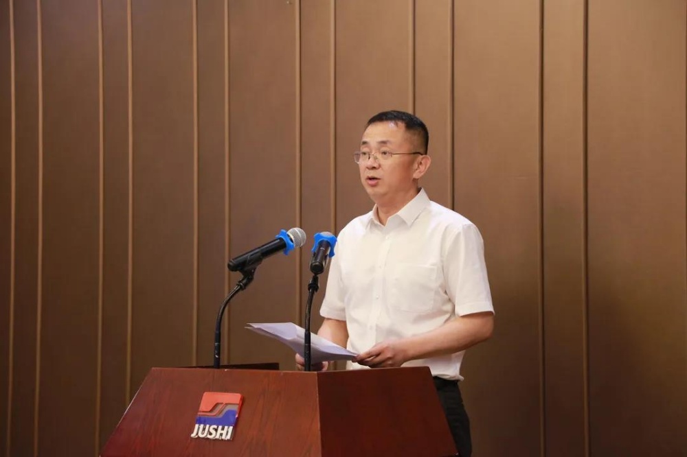 红龙poker官网-全新玩家福利打算,助你急剧融入扑克世界