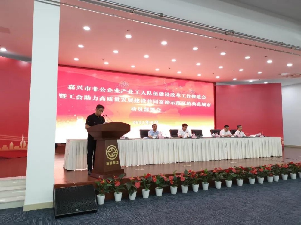 红龙poker官网-全新玩家福利打算,助你急剧融入扑克世界