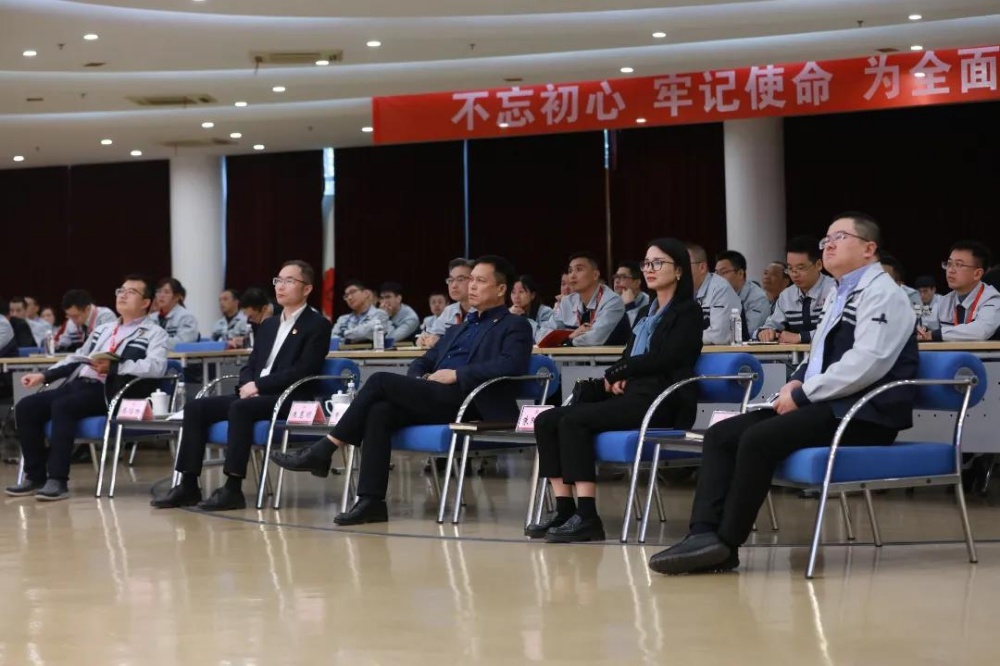 红龙poker官网-全新玩家福利打算,助你急剧融入扑克世界