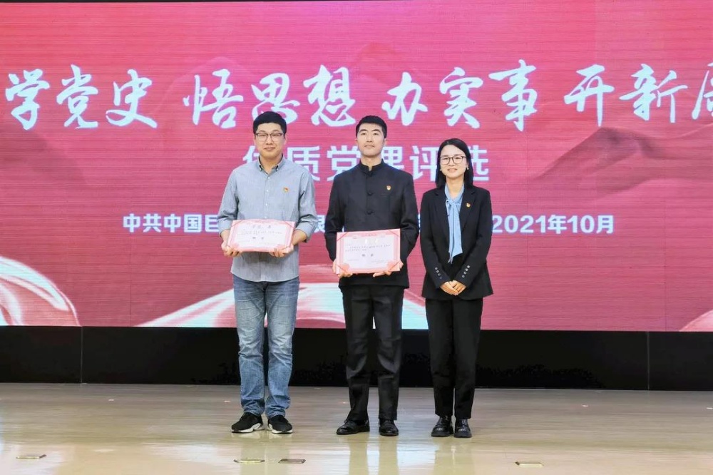 红龙poker官网-全新玩家福利打算,助你急剧融入扑克世界