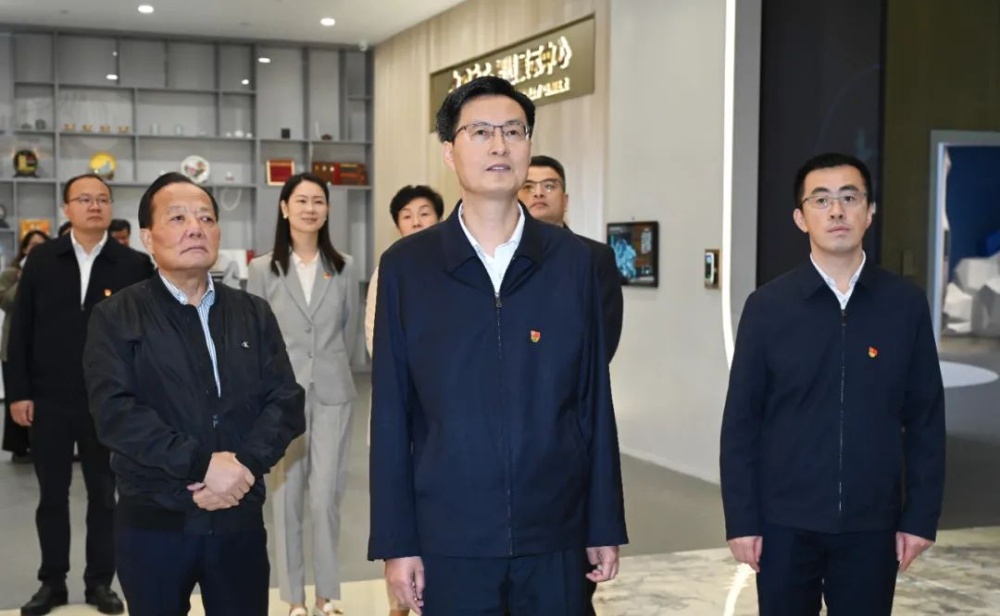红龙poker官网-全新玩家福利打算,助你急剧融入扑克世界