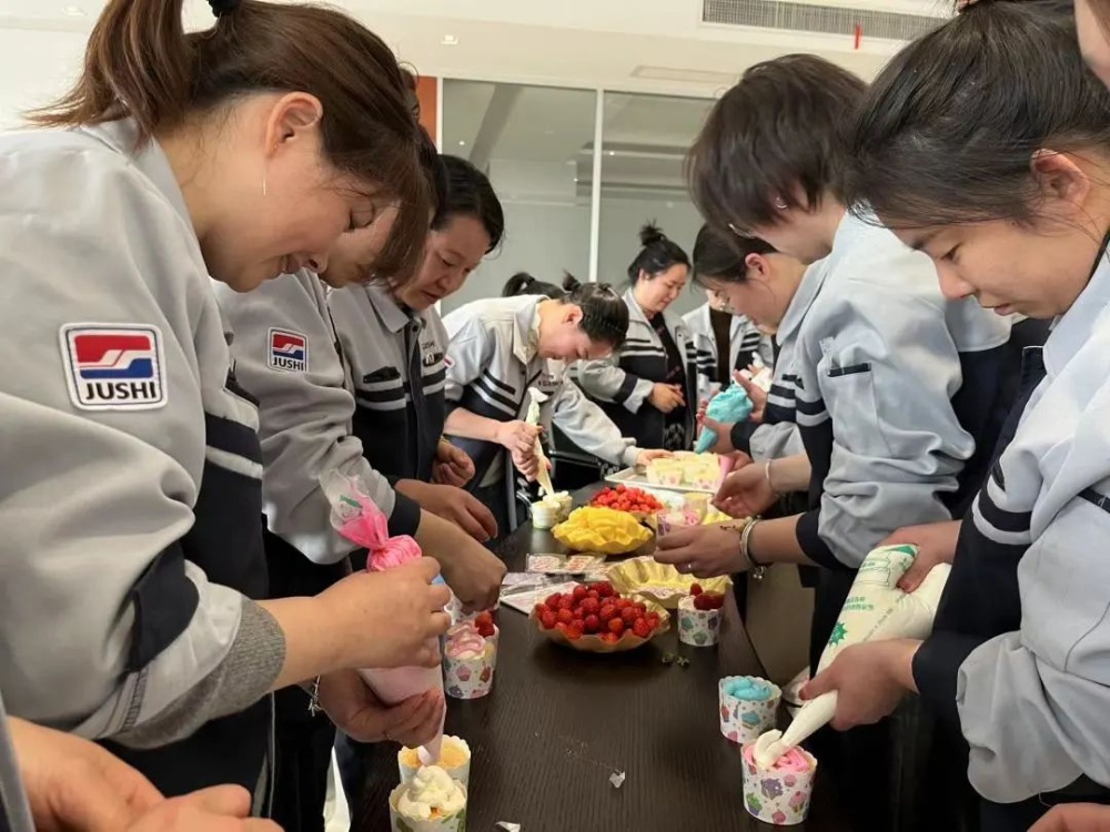 红龙poker官网-全新玩家福利打算,助你急剧融入扑克世界