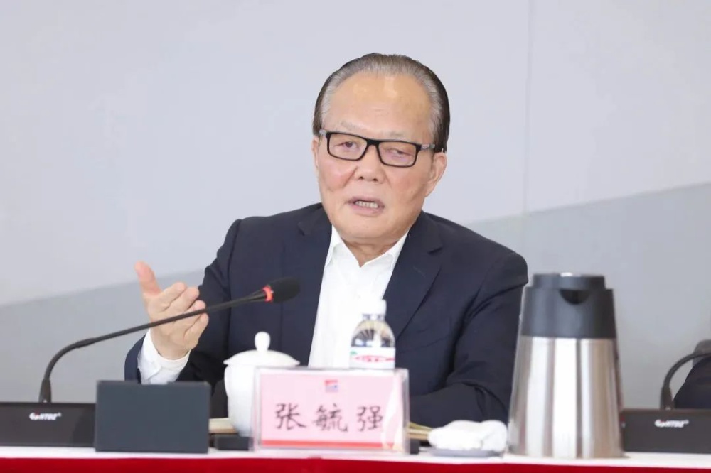 红龙poker官网-全新玩家福利打算,助你急剧融入扑克世界