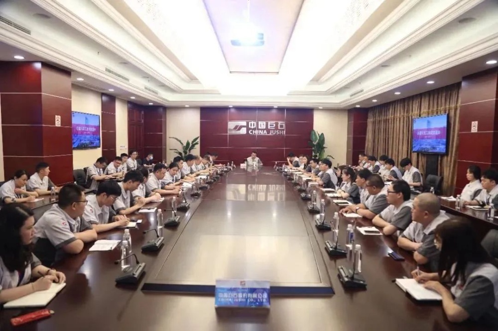 红龙poker官网-全新玩家福利打算,助你急剧融入扑克世界