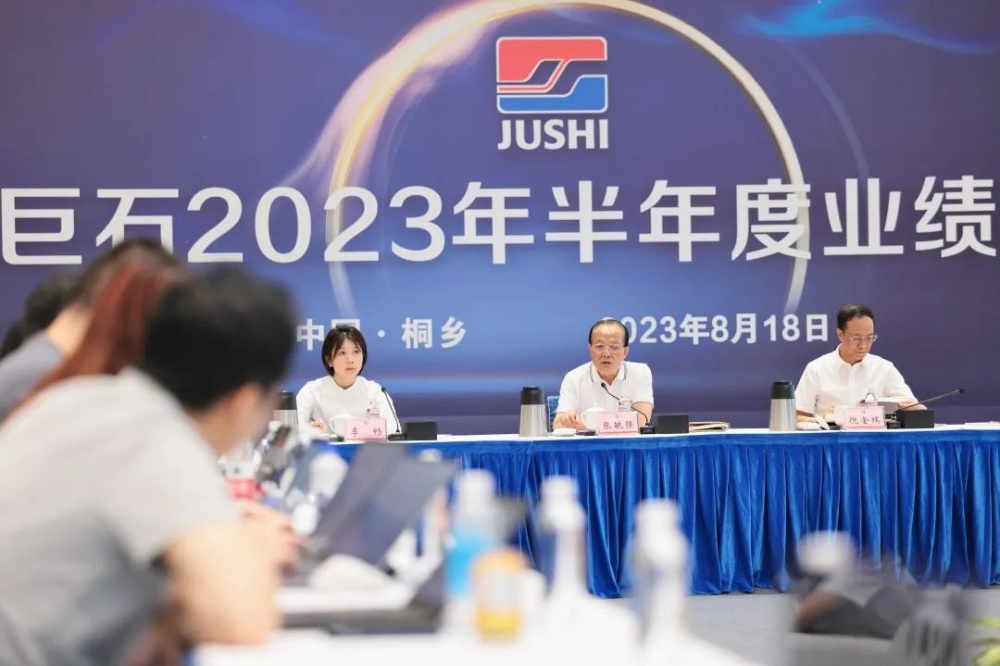 红龙poker官网-全新玩家福利打算,助你急剧融入扑克世界