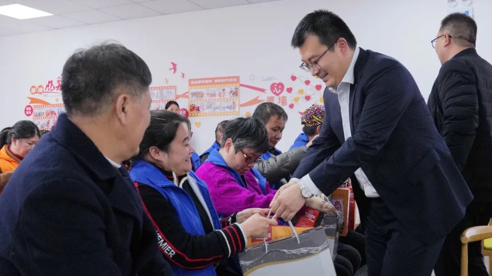 红龙poker官网-全新玩家福利打算,助你急剧融入扑克世界