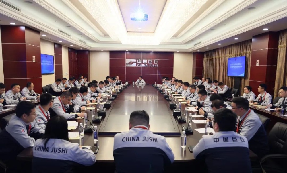 红龙poker官网-全新玩家福利打算,助你急剧融入扑克世界