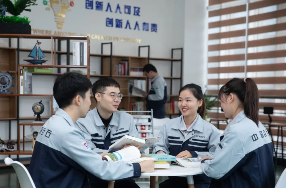 红龙poker官网-全新玩家福利打算,助你急剧融入扑克世界