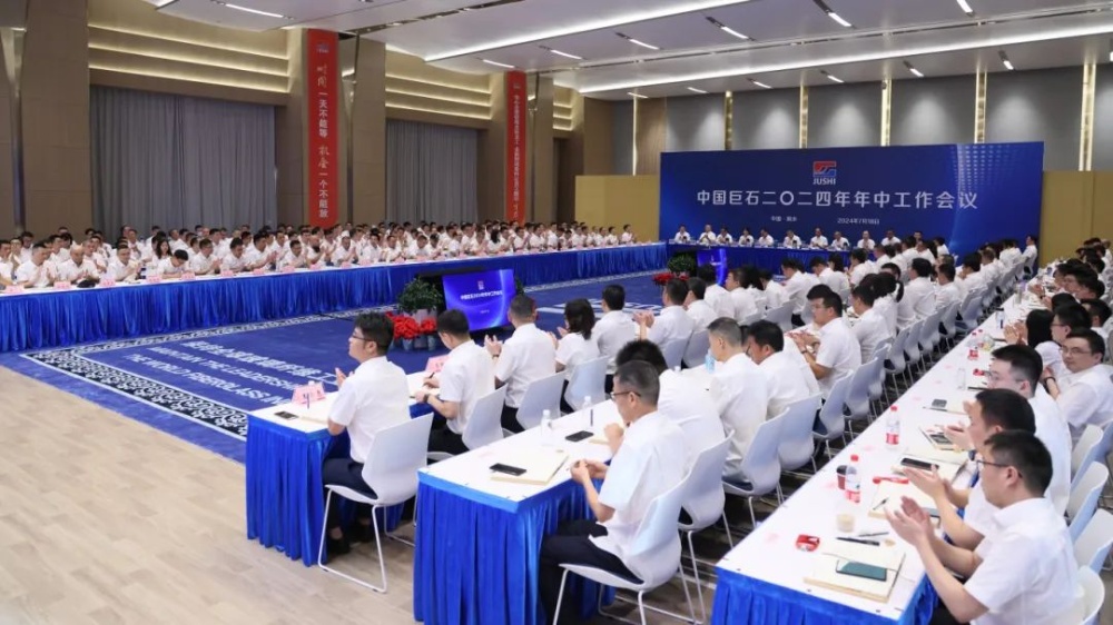 红龙poker官网-全新玩家福利打算,助你急剧融入扑克世界