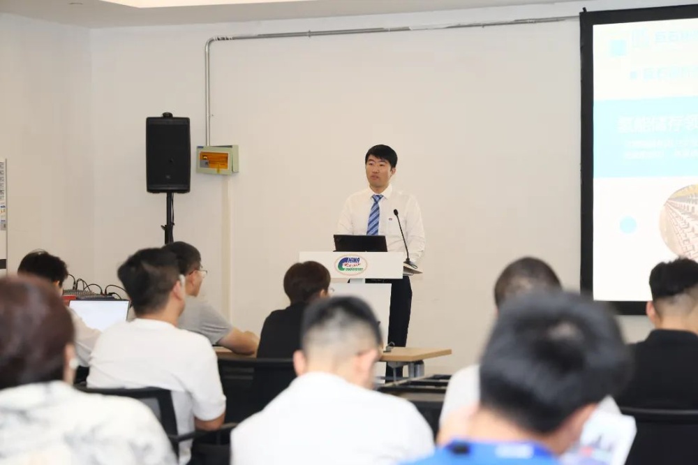 红龙poker官网-全新玩家福利打算,助你急剧融入扑克世界