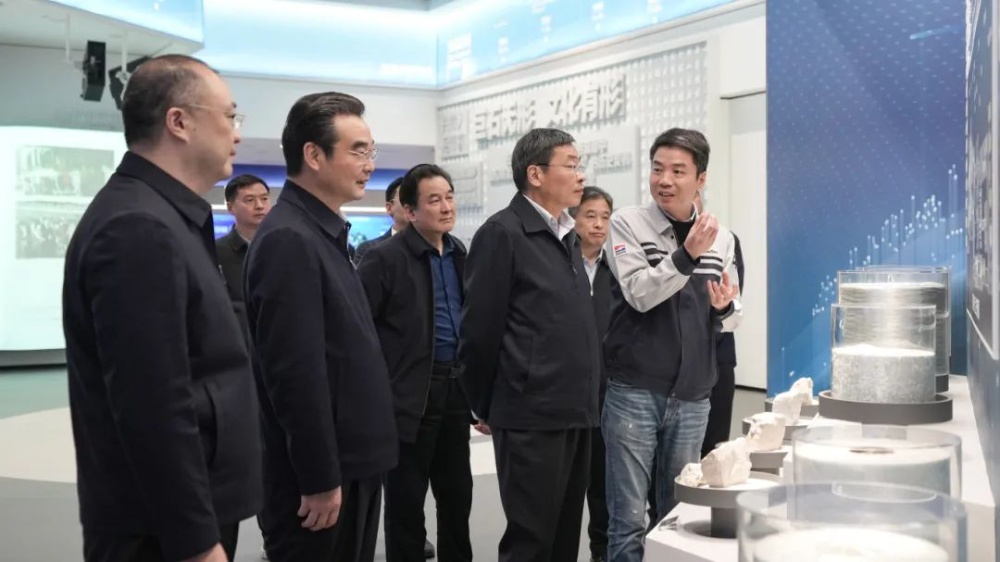 红龙poker官网-全新玩家福利打算,助你急剧融入扑克世界