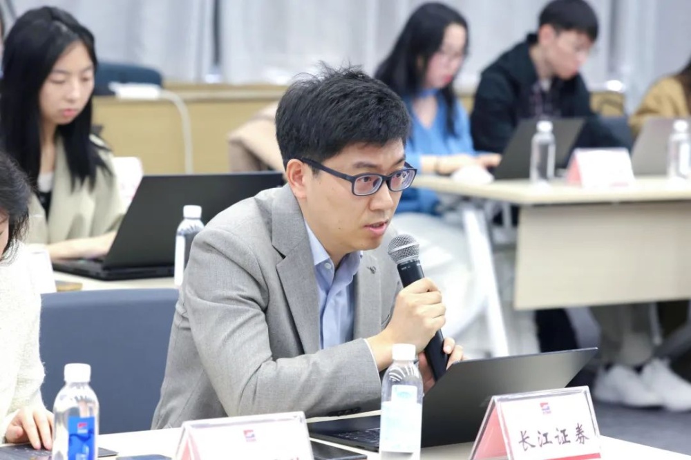 红龙poker官网-全新玩家福利打算,助你急剧融入扑克世界