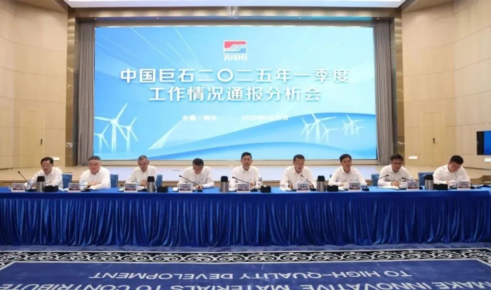 红龙poker官网-全新玩家福利打算,助你急剧融入扑克世界
