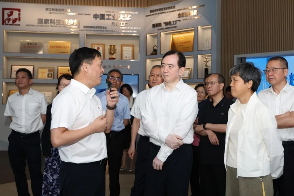红龙poker官网-全新玩家福利打算,助你急剧融入扑克世界