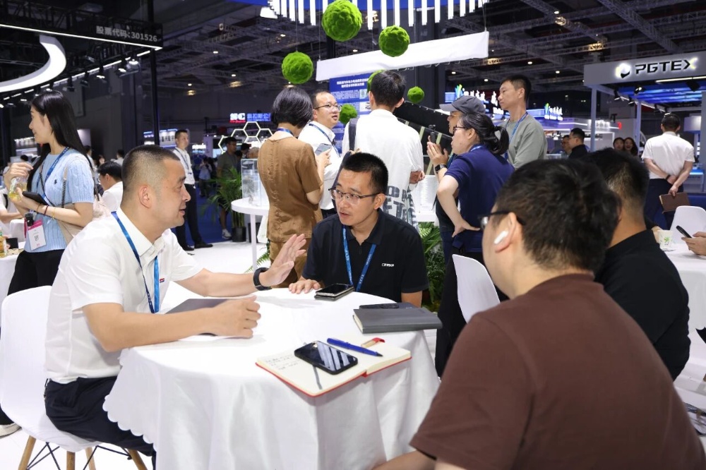 红龙poker官网-全新玩家福利打算,助你急剧融入扑克世界
