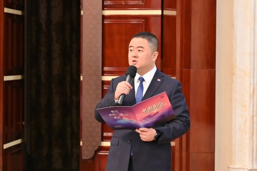 红龙poker官网-全新玩家福利打算,助你急剧融入扑克世界