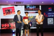 《红龙poker官网故事演说汇》第二季《勇往职前》闪亮登场