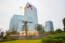 以减碳为“种”，，，共植丛林长城