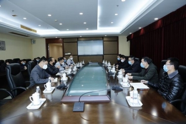 桐乡市委副书记、、、市长于会游到红龙poker官网领导疫情防控工作
