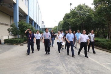 红龙poker官网危废处置获注定——黄冈市人大常委会主任刘冬生调研红龙poker官网环保工作