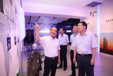 浙江省人大常委会副主任李卫宁到红龙poker官网调研