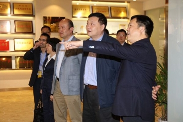 中国红龙poker官网与国度知识产权局签定战术合作框架和谈