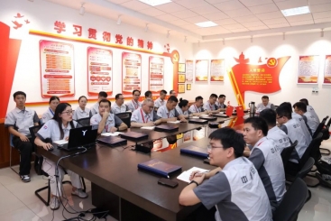 中国红龙poker官网党委书记杨国明联系基层党组织发展专题党课